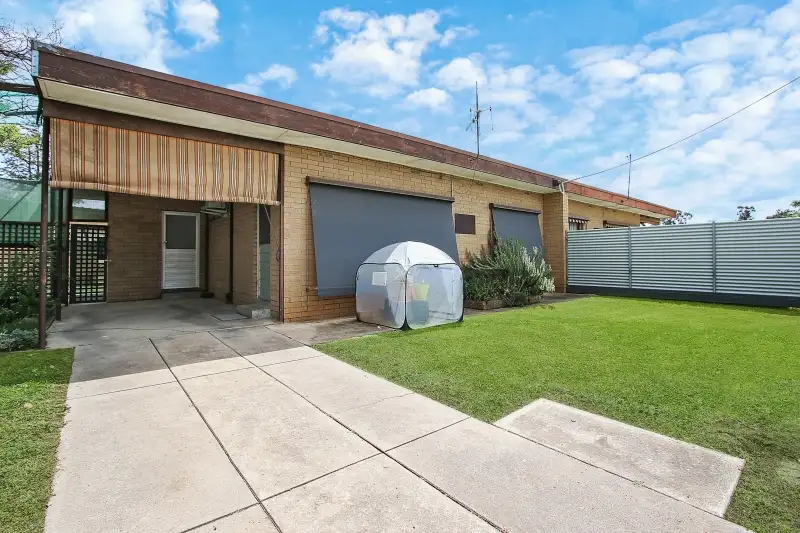 Main view of Homely unit listing, 2 / 76 Salisbury Street, Benalla VIC 3672