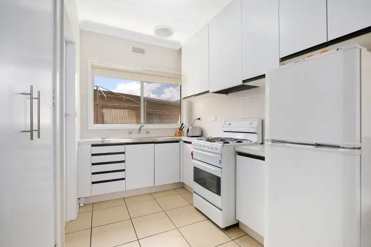 Fourth view of Homely unit listing, 2 / 76 Salisbury Street, Benalla VIC 3672