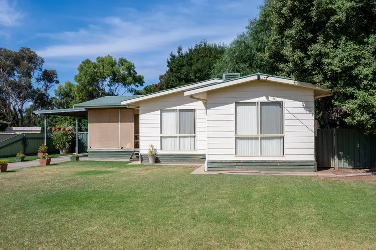 4 Banksia Court, Darlington Point NSW 2706