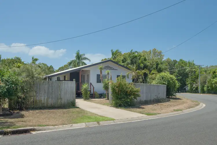 11 Alkina Crescent, Boyne Island QLD 4680
