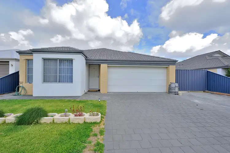 11 Gingerale Circle, Byford WA 6122