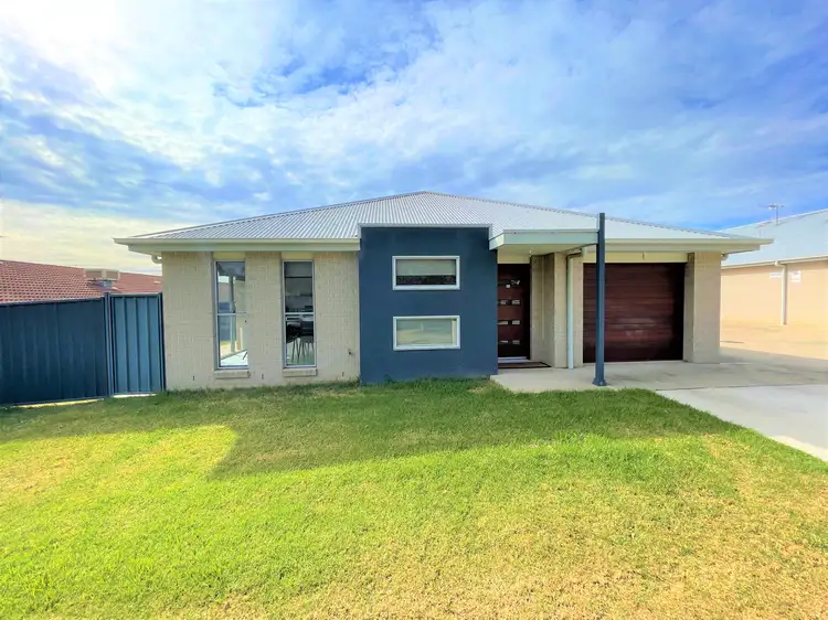 4A Yass Street, Young NSW 2594