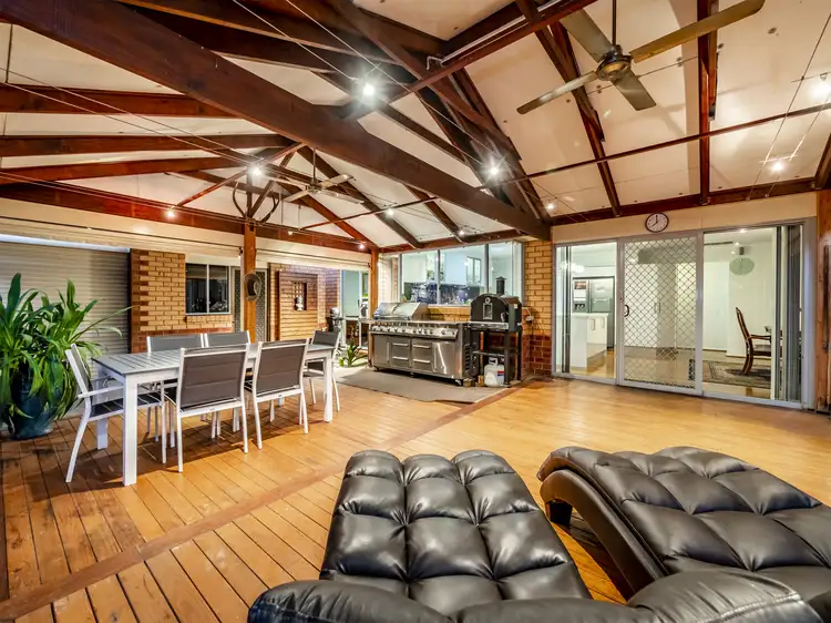 21 Emmer Green Retreat, Cranbourne East VIC 3977