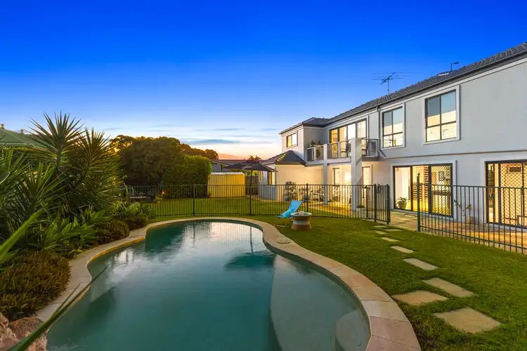 6 Moores Road, Redland Bay QLD 4165