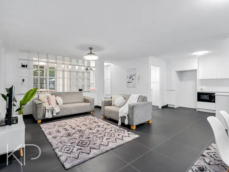 Second view of Homely unit listing, 6/4-6 Northcliffe Terrace, Surfers Paradise QLD 4217