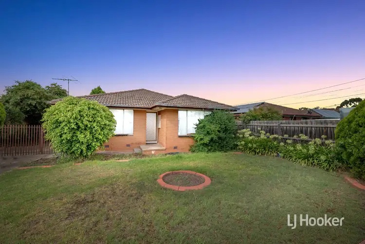 39 Oldershaw Road, Melton VIC 3337