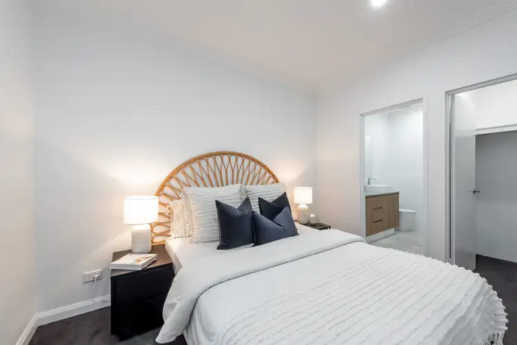 Sixth view of Homely house listing, 2 Chase Court, Woodvale WA 6026