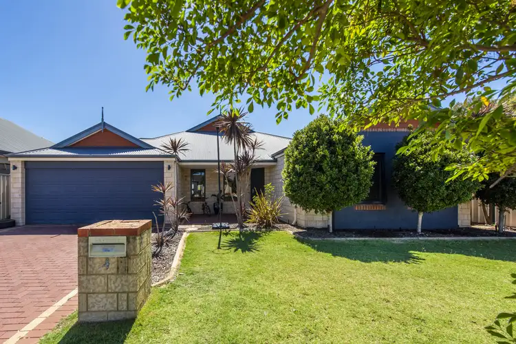 4 Leichhardt Crossing, Hammond Park WA 6164