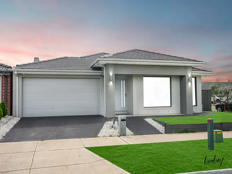 28 REVELSTOKE STREET, Mickleham VIC 3064