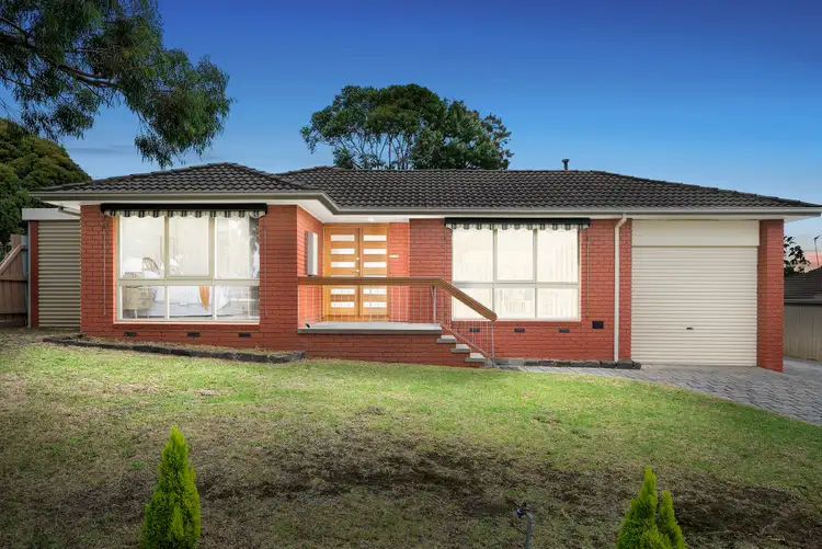 Main view of Homely house listing, 19 Haverstock Hill Close, Endeavour Hills VIC 3802