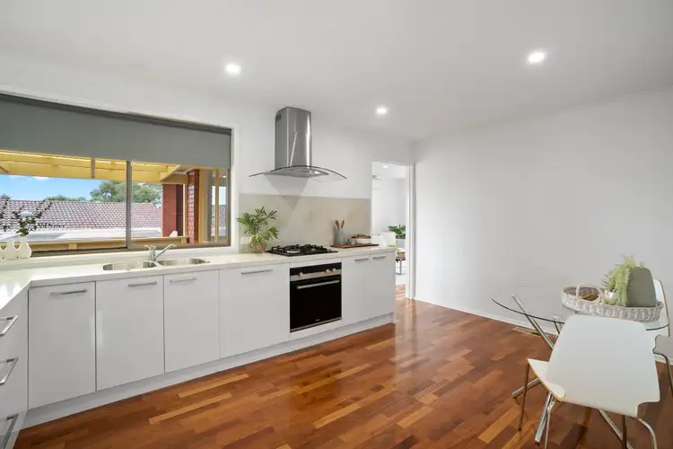 Fifth view of Homely house listing, 19 Haverstock Hill Close, Endeavour Hills VIC 3802