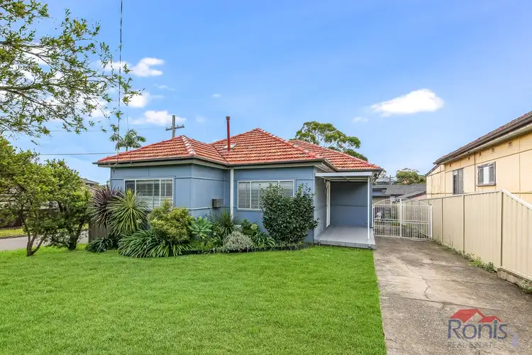 36 Rogers St, Roselands NSW 2196