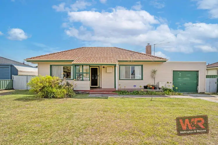 8 Carbine Street, Orana WA 6330