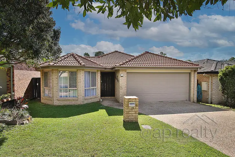 19 Richmond Place, Forest Lake QLD 4078