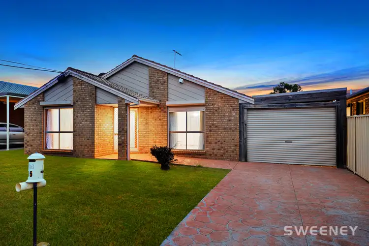 35 Crellin Avenue South, Altona Meadows VIC 3028