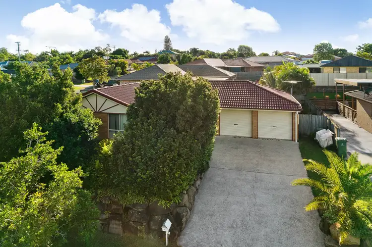 2 Hampshire Close, Heritage Park QLD 4118