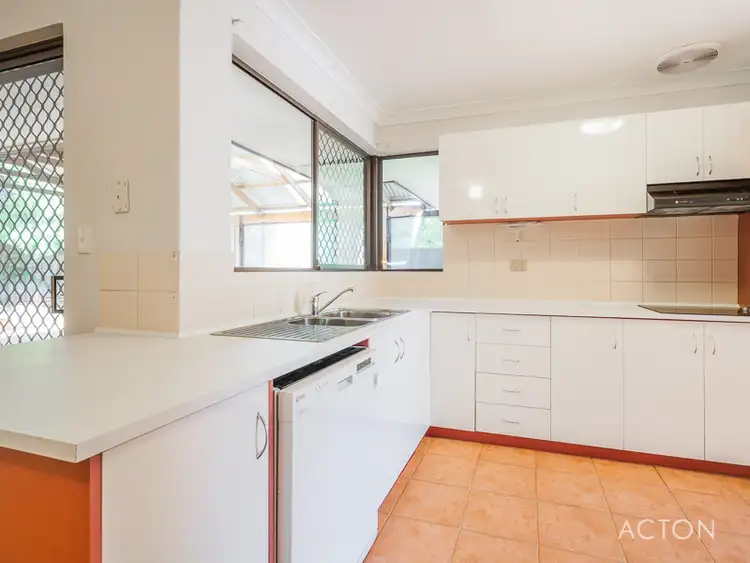 Fifth view of Homely unit listing, 1/2 Yamba Court, Halls Head WA 6210