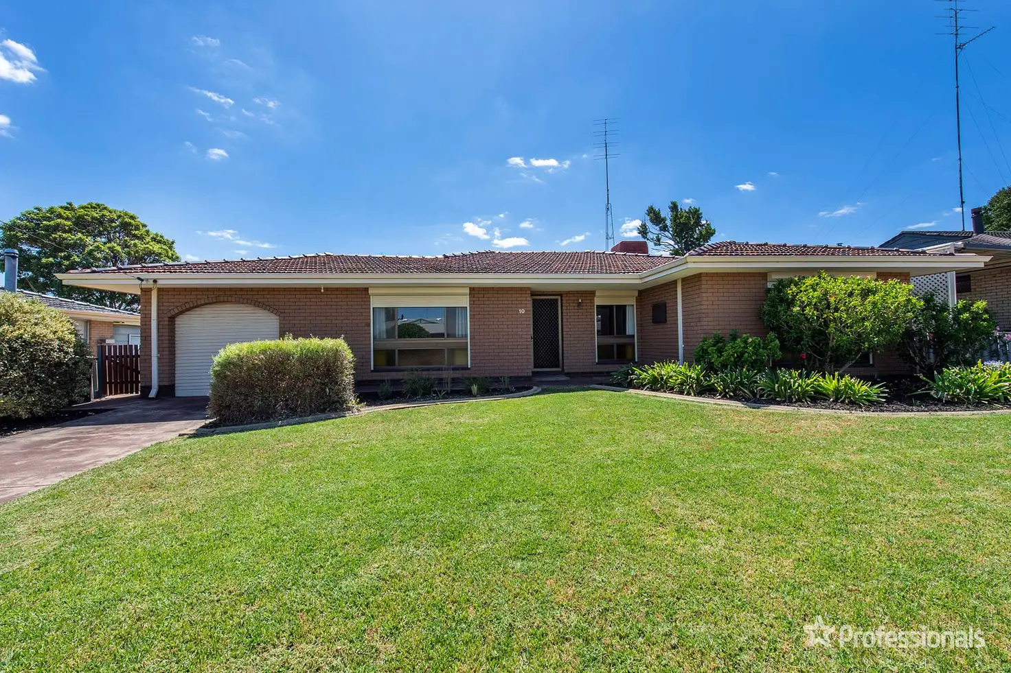 Main view of Homely house listing, 10 Eastcott Street, Waroona WA 6215