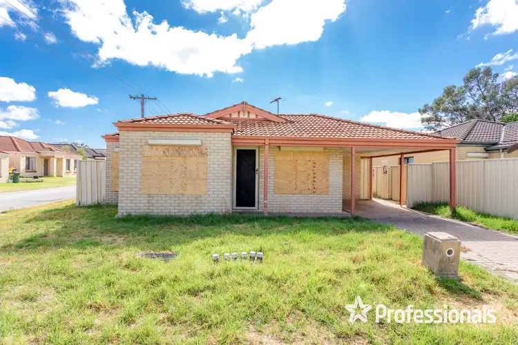 33 Sixth Road, Armadale WA 6112
