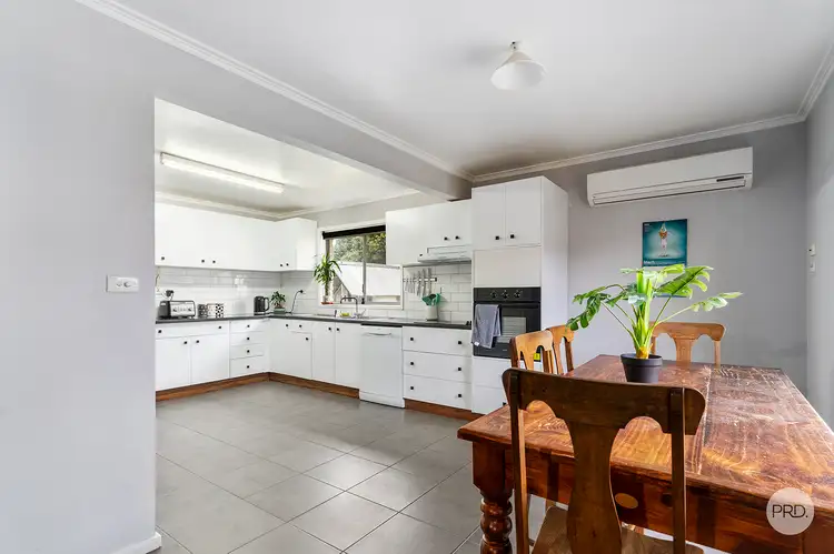 Fifth view of Homely house listing, 2 Reception Avenue, Strathdale VIC 3550