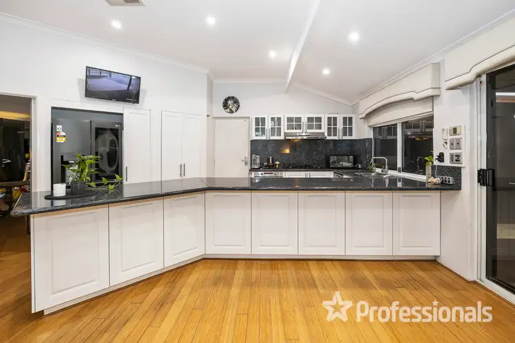 410 Summerlakes Parade, Ballajura WA 6066