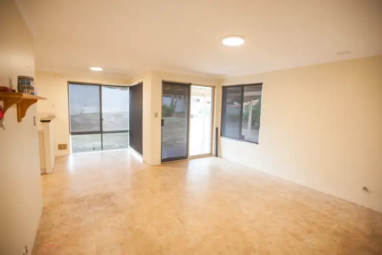 Fifth view of Homely house listing, 7 Wyalong Place, South Lake WA 6164