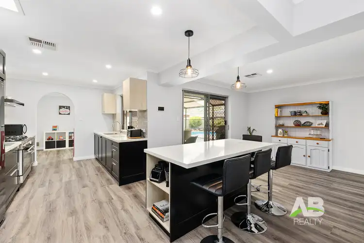 18 Manbari Crescent, Wanneroo WA 6065