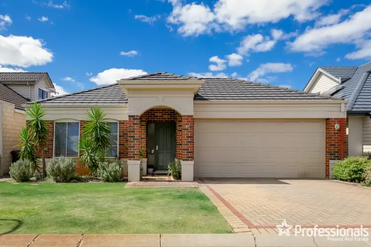 16 Pembrooke Lane, Canning Vale WA 6155