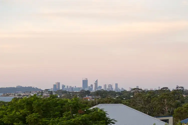 5 George Street, Alfred Cove WA 6154