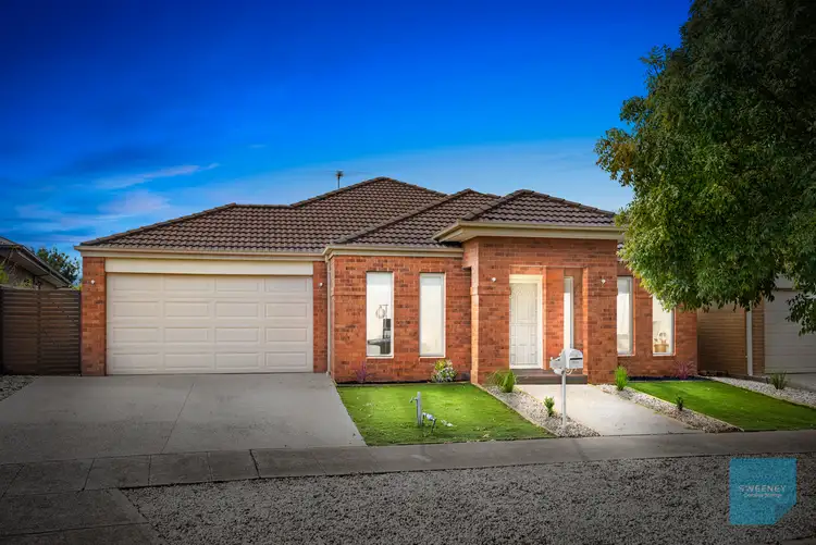 18 Mount Way, Caroline Springs VIC 3023