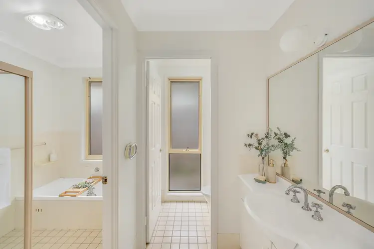 Fifth view of Homely house listing, 5 Parry Place, Point Clare NSW 2250