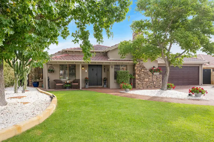 6 Quirk Dale, Winthrop WA 6150