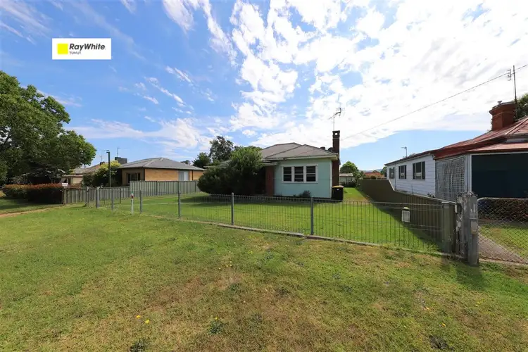 110 Russell Street, Tumut NSW 2720