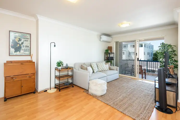 Third view of Homely apartment listing, 8/9 Errol Avenue, Paradise Point QLD 4216
