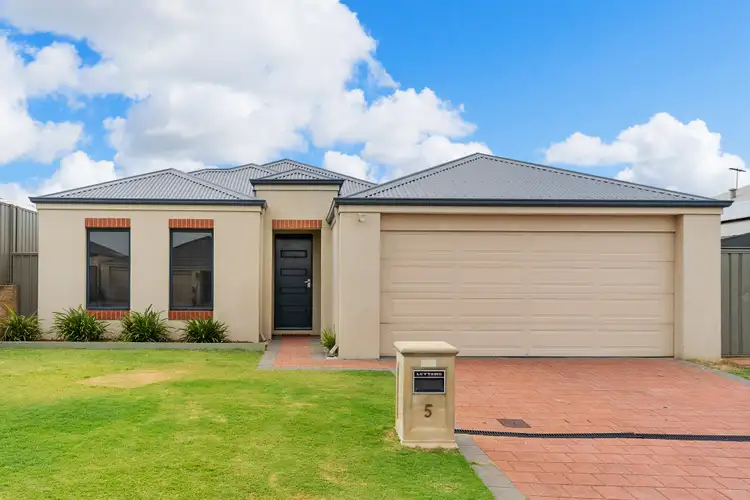 5 Giralia Gardens, Beeliar WA 6164