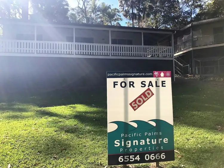 9 Valley Road, Smiths Lake NSW 2428