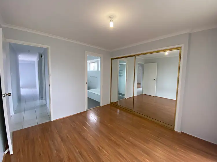 Fifth view of Homely house listing, 2 Abbott Close, Edensor Park NSW 2176