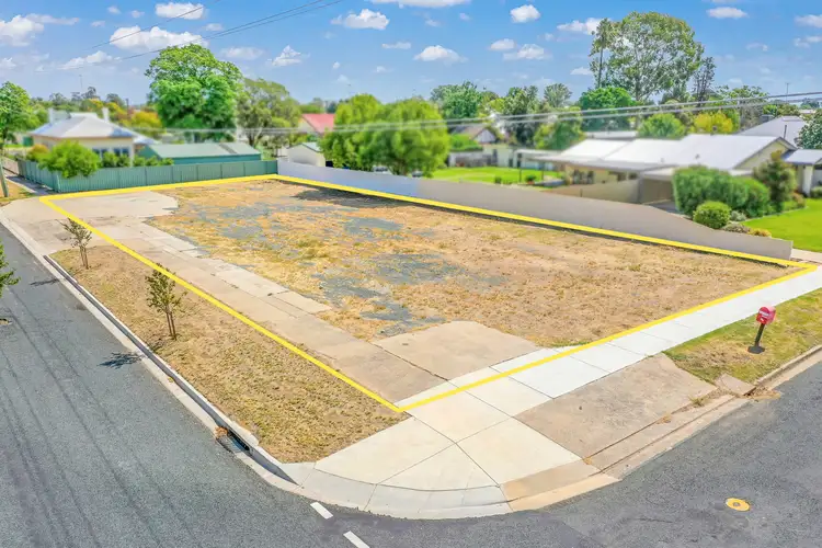 290 Wick Street, Deniliquin NSW 2710