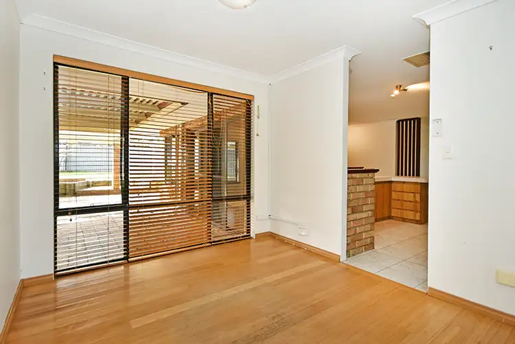 Fifth view of Homely house listing, 2 Edgeview Mews, Ballajura WA 6066