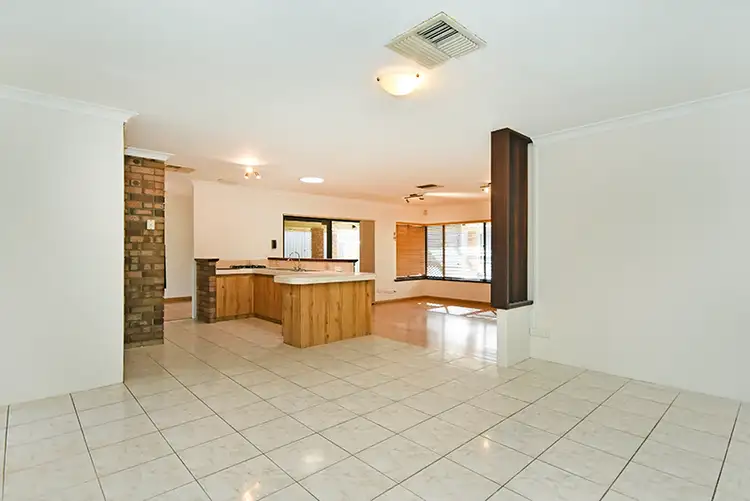 Sixth view of Homely house listing, 2 Edgeview Mews, Ballajura WA 6066