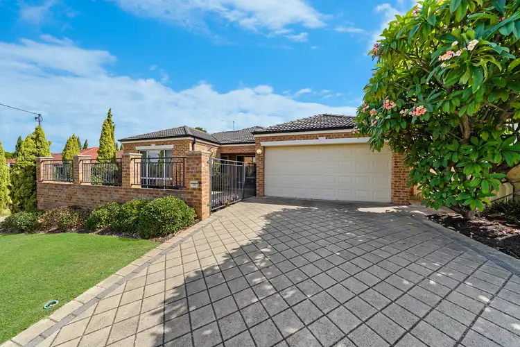 1/25 Roscorla Avenue, Yokine WA 6060