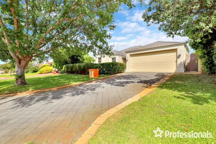 95 Dumbarton Rd, Canning Vale WA 6155