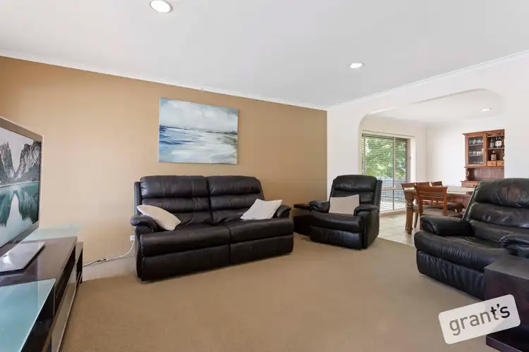 Fifth view of Homely house listing, 6 Carvey Court, Endeavour Hills VIC 3802