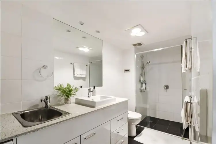 Sixth view of Homely apartment listing, 8/141-145 Dornoch Terrace, Highgate Hill QLD 4101