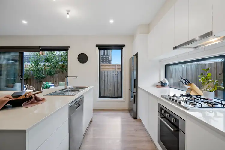 Sixth view of Homely townhouse listing, 2/6 Mountain Gate Drive, Ferntree Gully VIC 3156