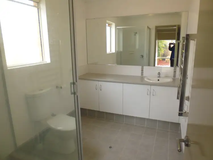 Sixth view of Homely house listing, 8 Gale Court, Australind WA 6233