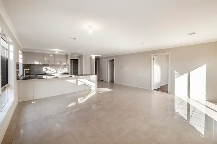 19 Tremont Street, Pakenham VIC 3810