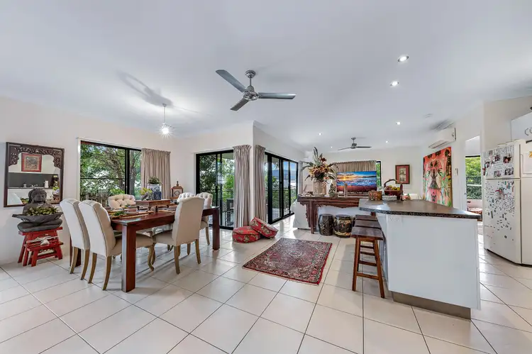 1/13 Ryben Court, Cannonvale QLD 4802
