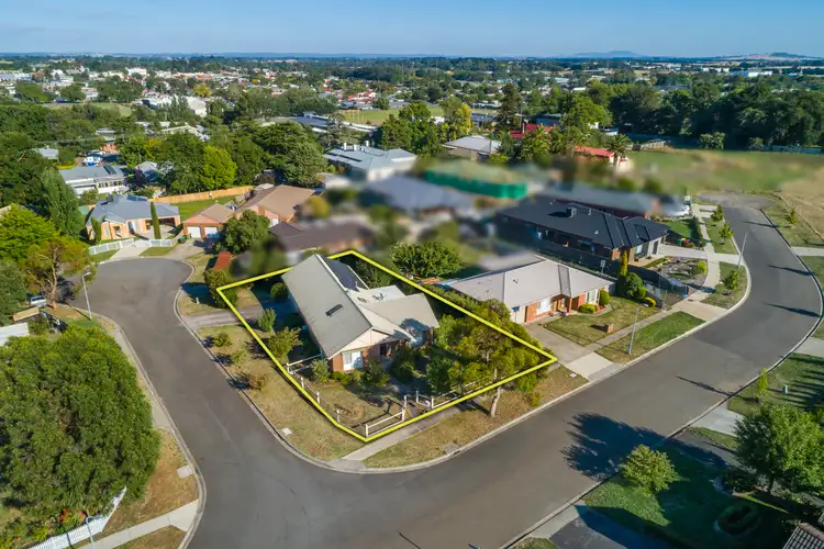 7 Frances Close, Kyneton VIC 3444