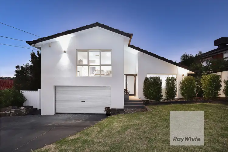 34 Clarke Drive, Gladstone Park VIC 3043